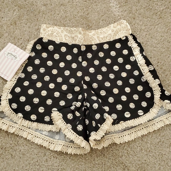 Two pairs of persnickety shorts. - Picture 5 of 6